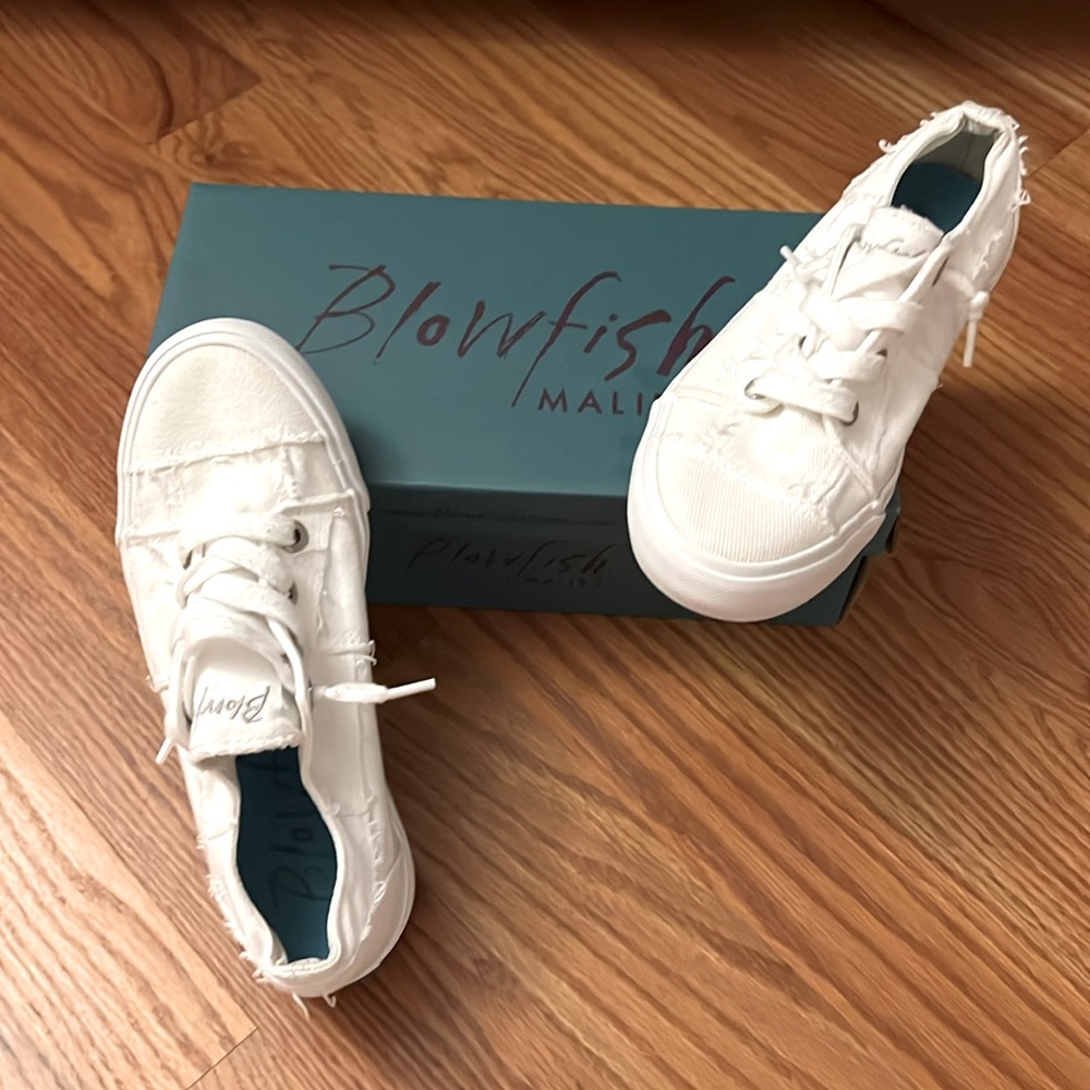 Blowfish white sneakers